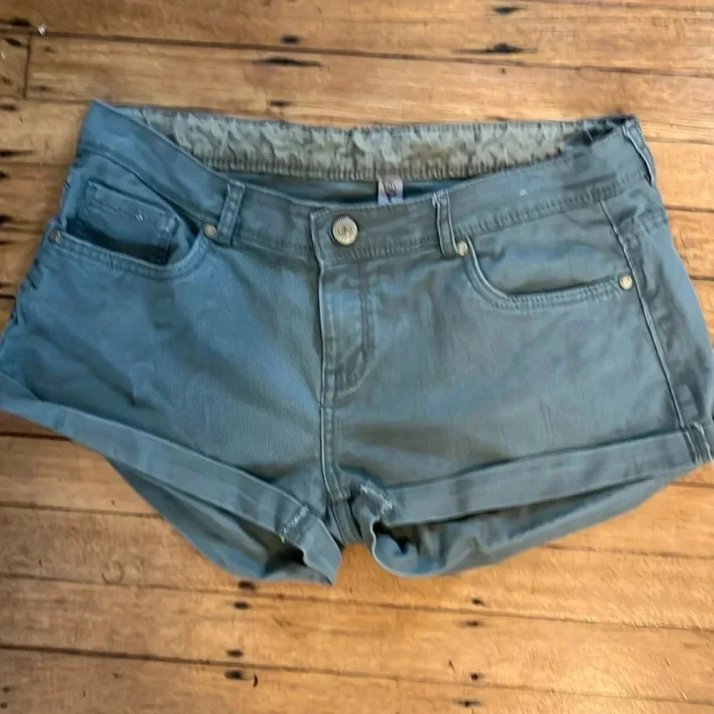 Cute green shorts